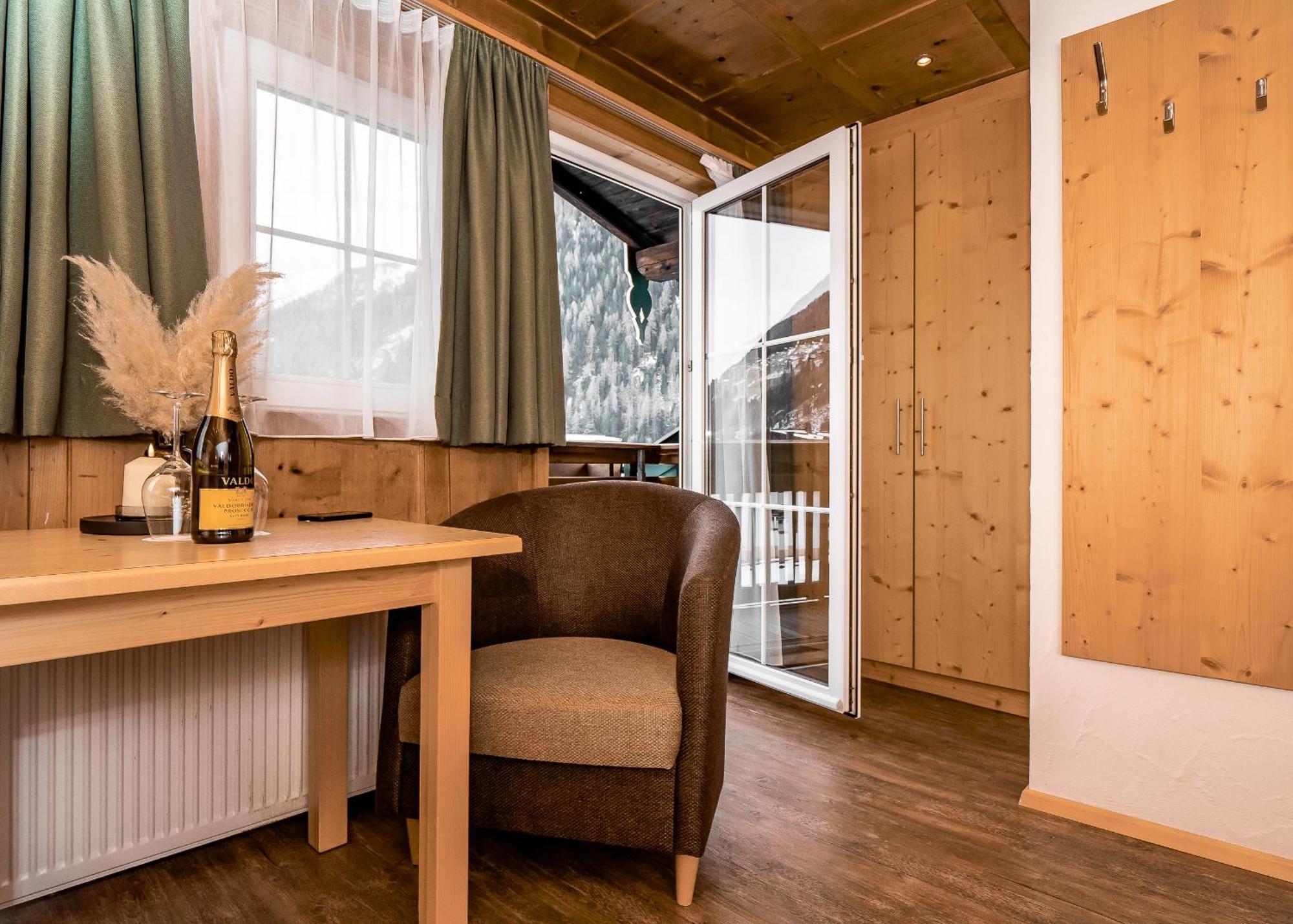 Aura Bed & Breakfast Sankt Jakob in Defereggen Exterior photo